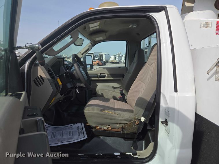 image for item ET5025 2009 Ford F450 Super Duty bucket truck