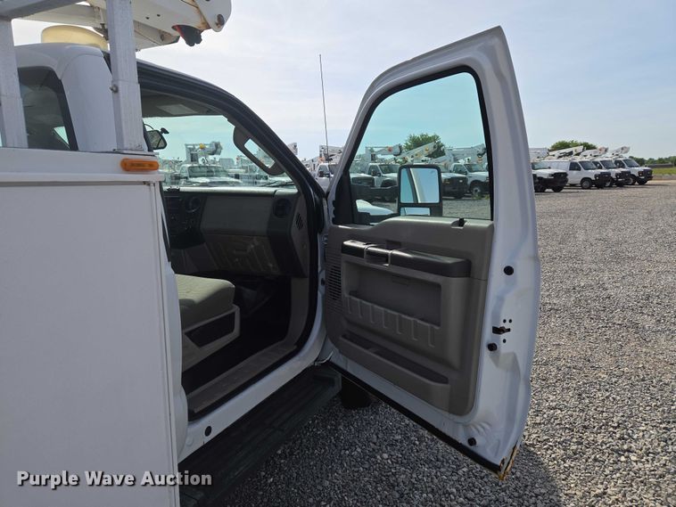 image for item ET5025 2009 Ford F450 Super Duty bucket truck