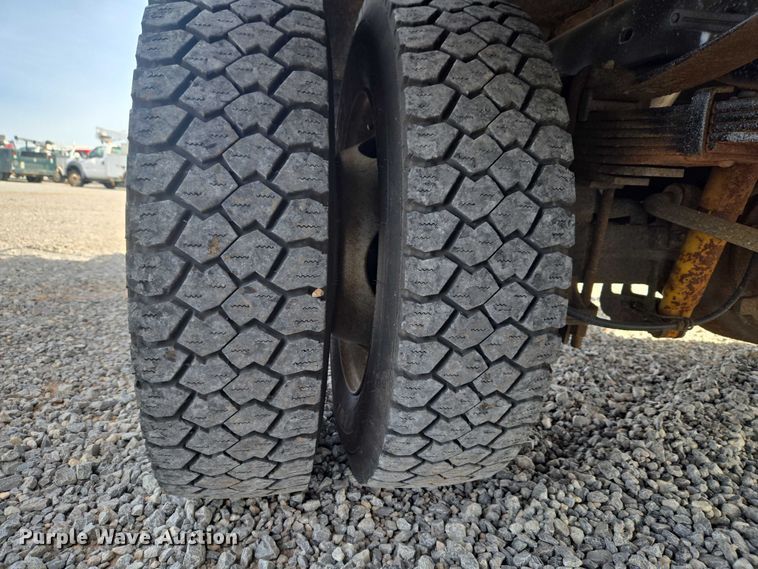 image for item ET5025 2009 Ford F450 Super Duty bucket truck