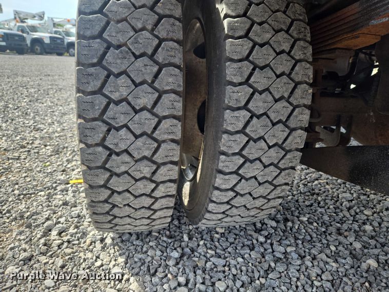 image for item ET5025 2009 Ford F450 Super Duty bucket truck