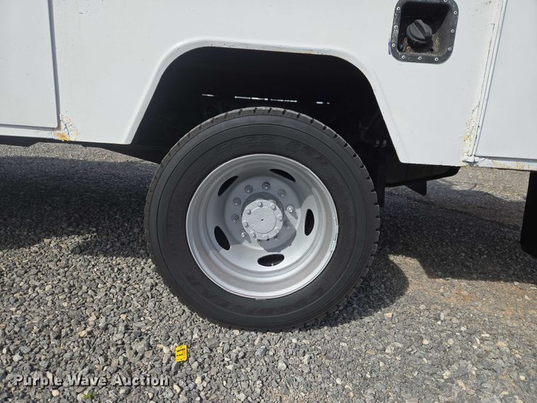 image for item ET5025 2009 Ford F450 Super Duty bucket truck