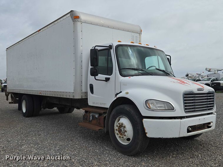 image for item ET5079 2011 Freightliner Business Class M2 box truck