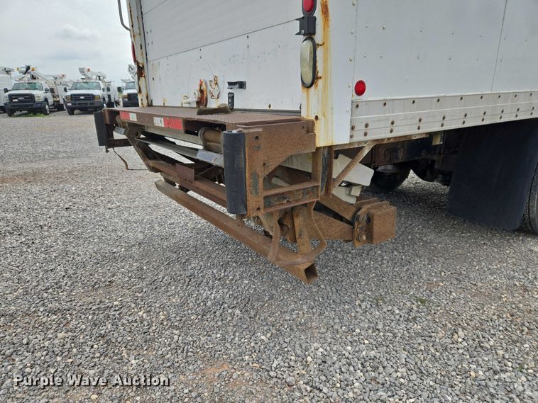 image for item ET5079 2011 Freightliner Business Class M2 box truck