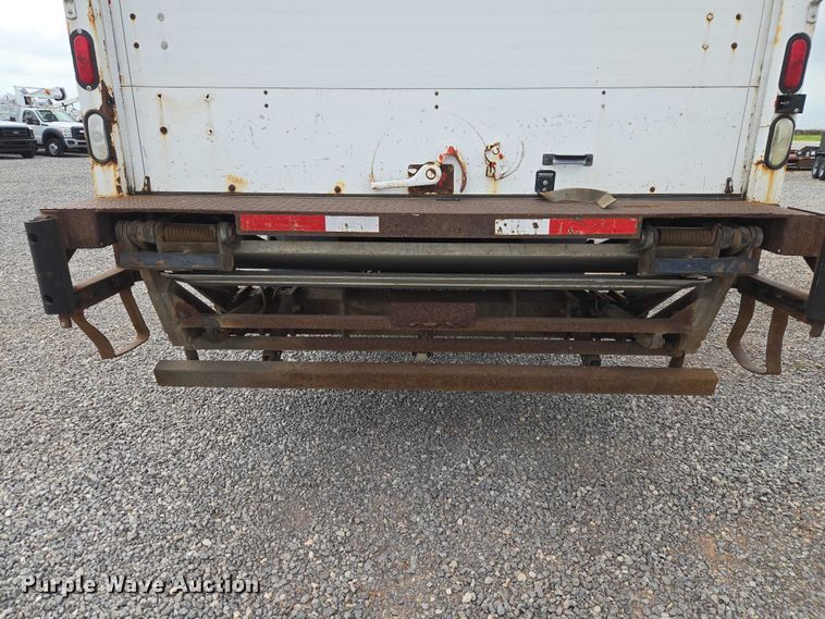 image for item ET5079 2011 Freightliner Business Class M2 box truck
