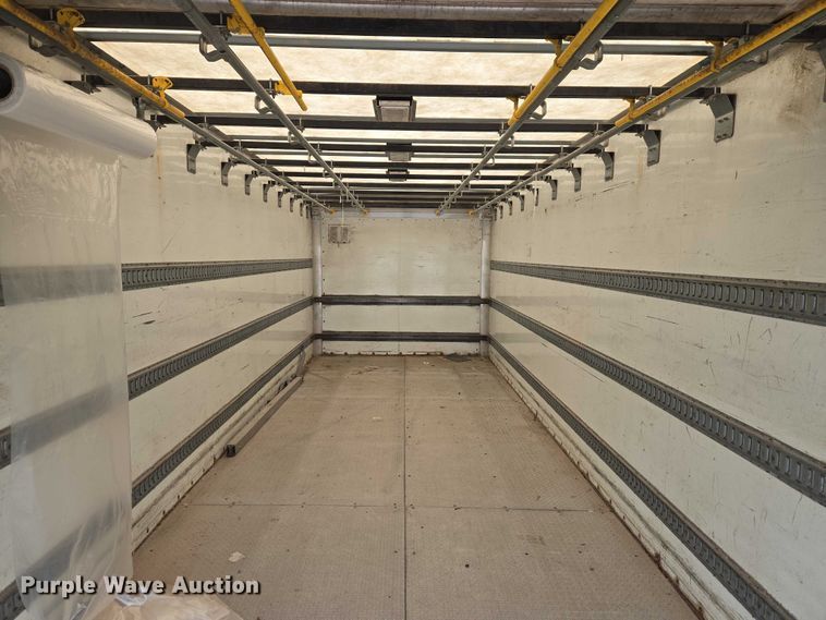 image for item ET5079 2011 Freightliner Business Class M2 box truck