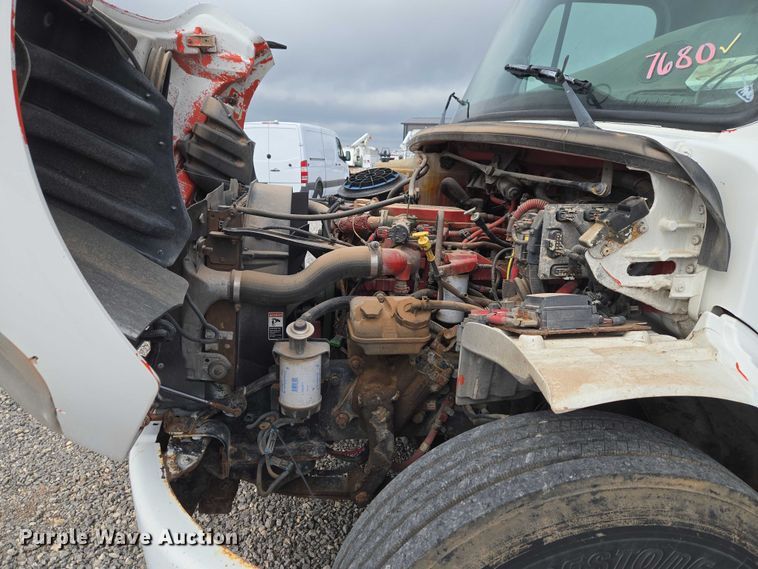 image for item ET5079 2011 Freightliner Business Class M2 box truck
