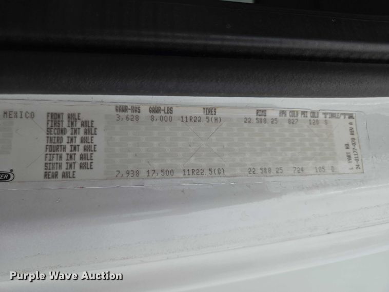 image for item ET5079 2011 Freightliner Business Class M2 box truck
