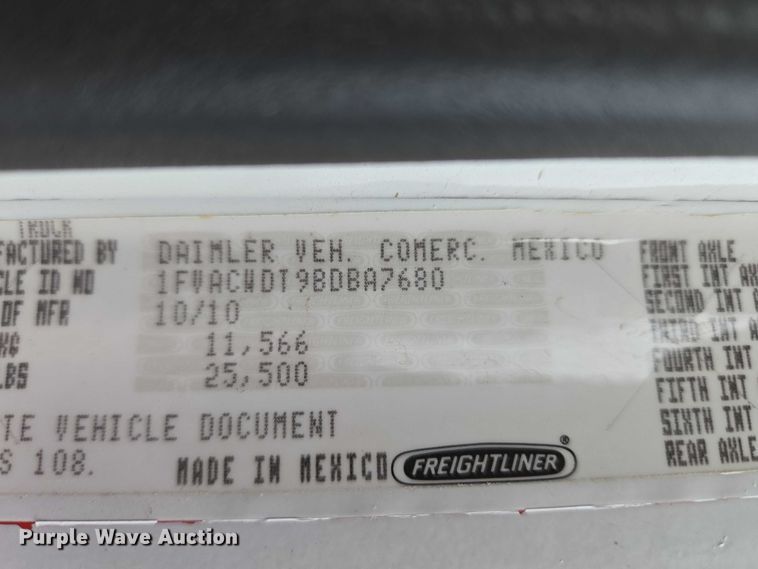 image for item ET5079 2011 Freightliner Business Class M2 box truck