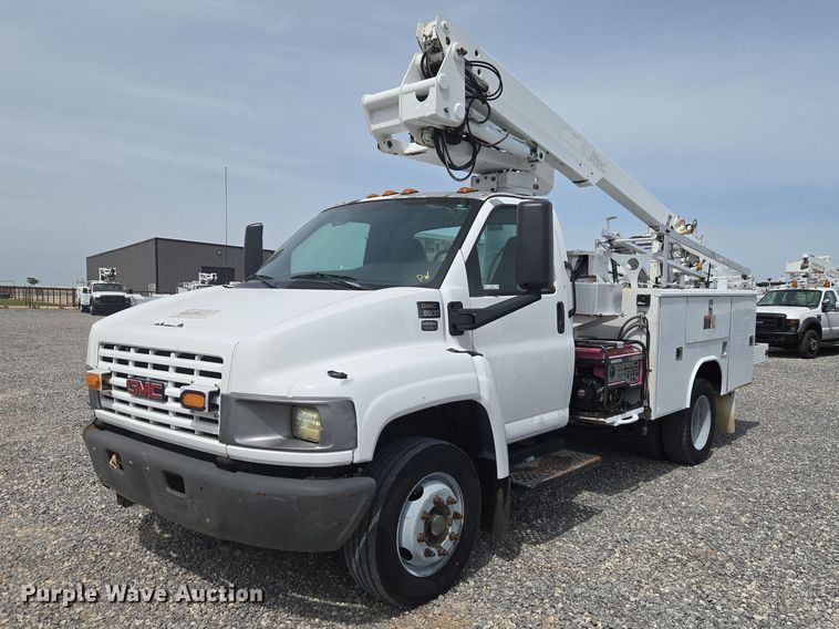 image for item ET5082 2006 GMC C5500 bucket truck