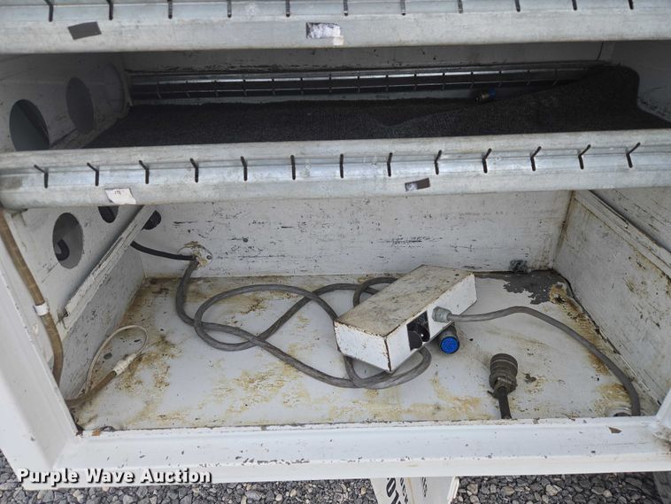 image for item ET5082 2006 GMC C5500 bucket truck