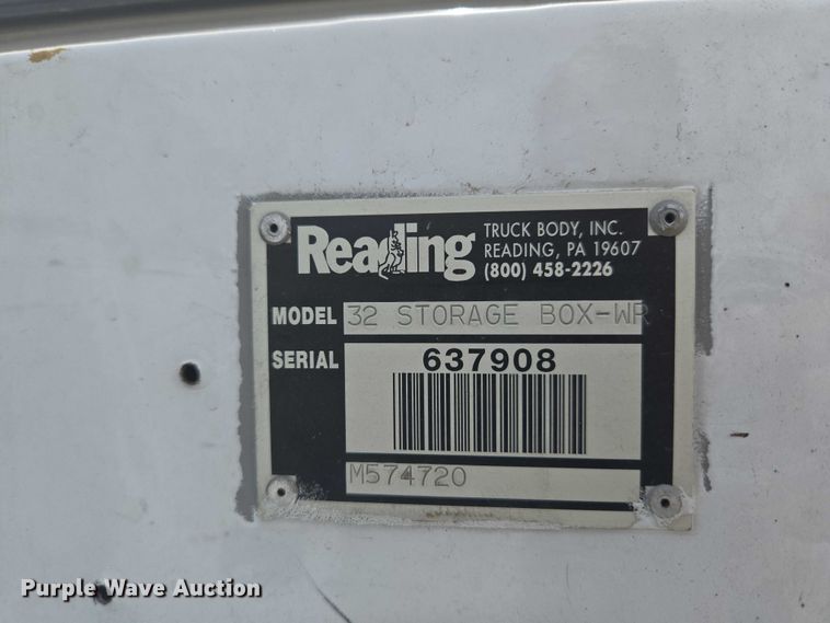 image for item ET5082 2006 GMC C5500 bucket truck