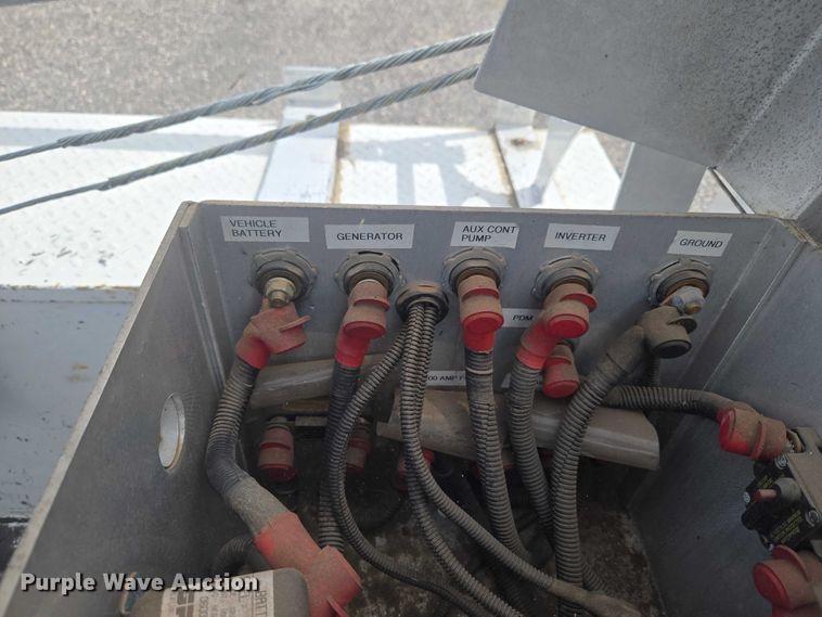 image for item ET5082 2006 GMC C5500 bucket truck