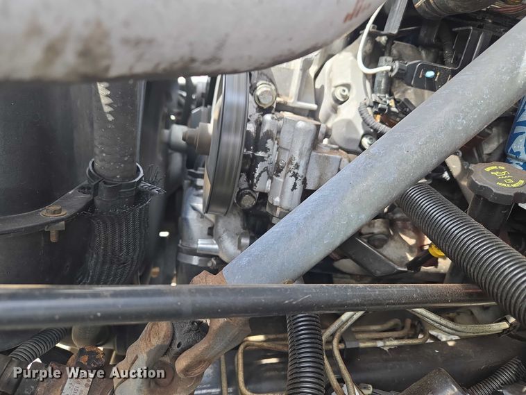 image for item ET5082 2006 GMC C5500 bucket truck