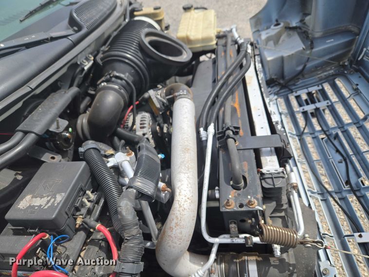 image for item ET5082 2006 GMC C5500 bucket truck