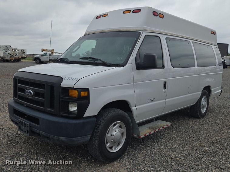 image for item ET5083 2012 Ford E250 handicap accessible van