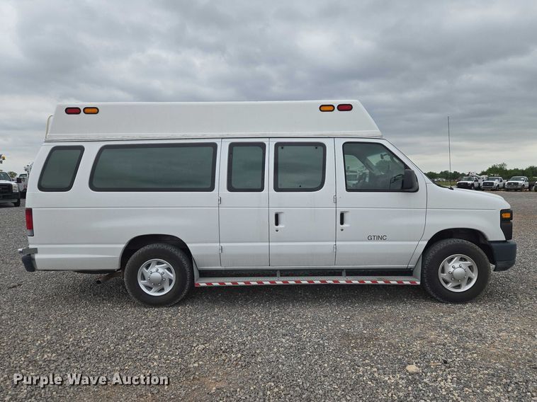image for item ET5083 2012 Ford E250 handicap accessible van