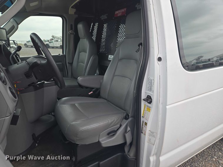 image for item ET5083 2012 Ford E250 handicap accessible van