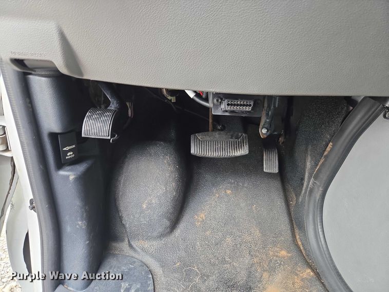image for item ET5083 2012 Ford E250 handicap accessible van