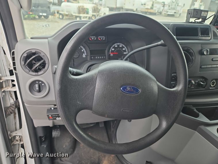 image for item ET5083 2012 Ford E250 handicap accessible van