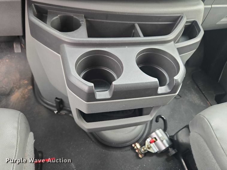 image for item ET5083 2012 Ford E250 handicap accessible van