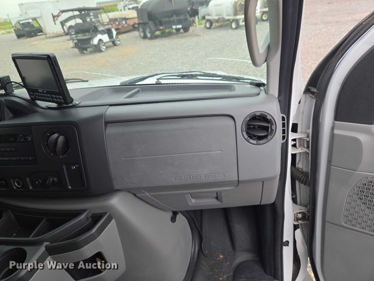 image for item ET5083 2012 Ford E250 handicap accessible van
