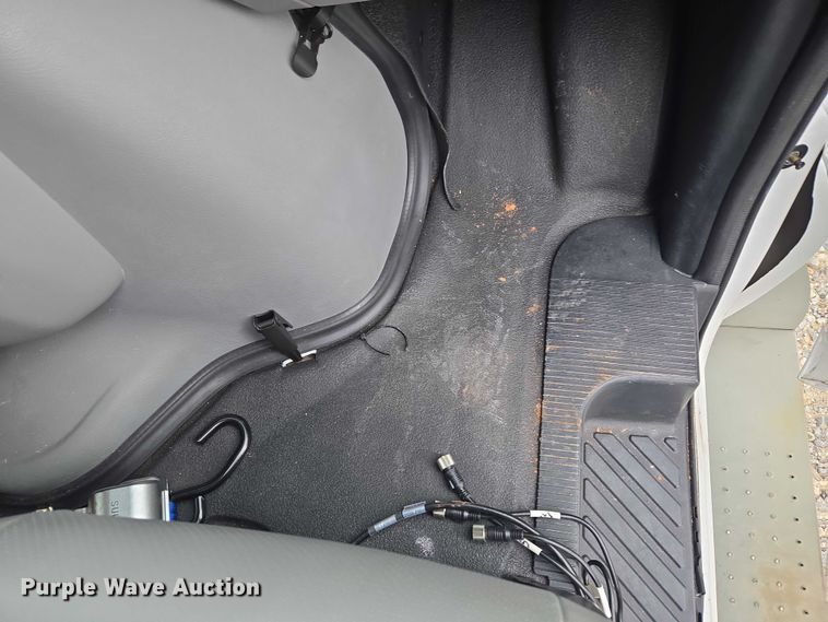 image for item ET5083 2012 Ford E250 handicap accessible van