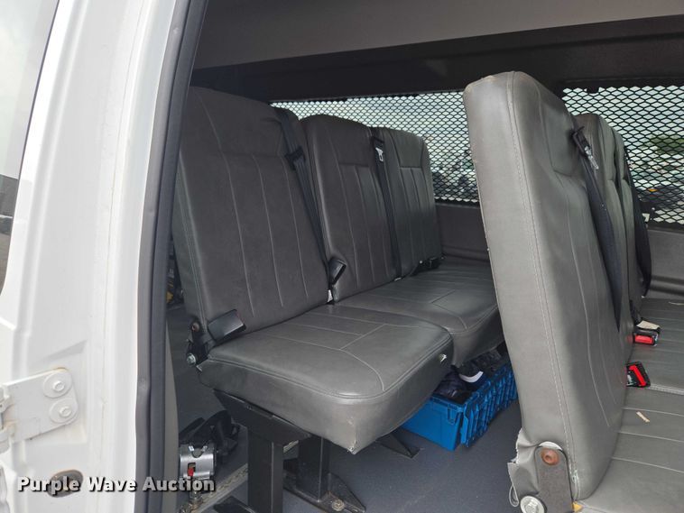 image for item ET5083 2012 Ford E250 handicap accessible van