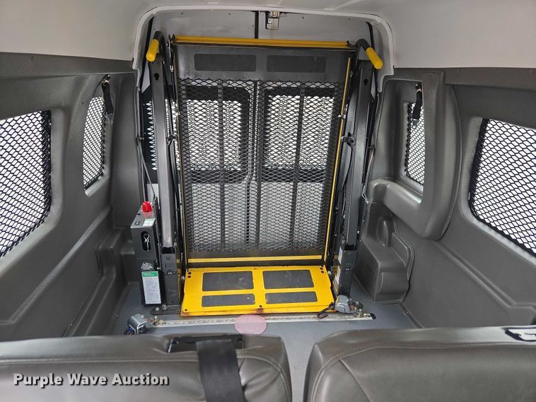 image for item ET5083 2012 Ford E250 handicap accessible van