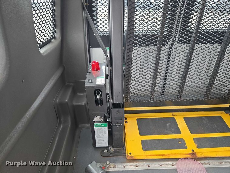image for item ET5083 2012 Ford E250 handicap accessible van