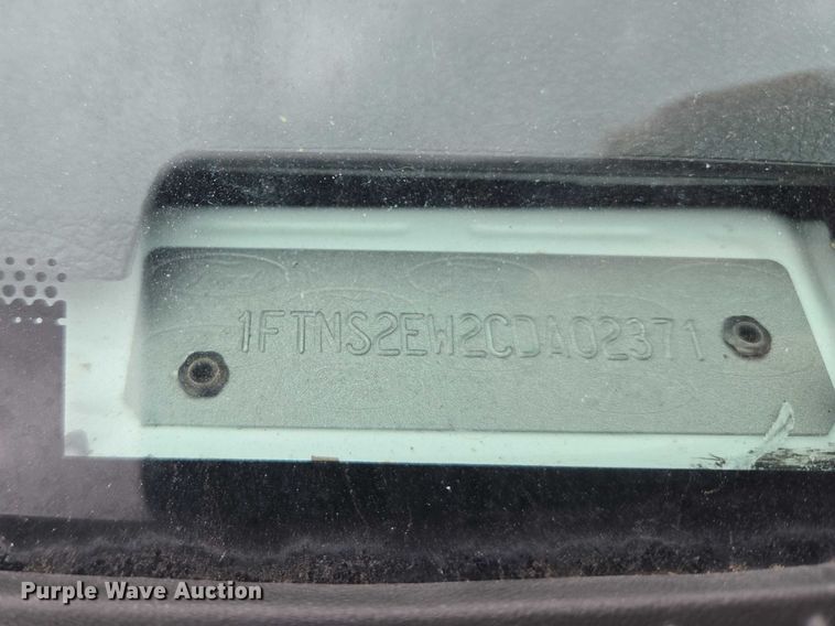 image for item ET5083 2012 Ford E250 handicap accessible van
