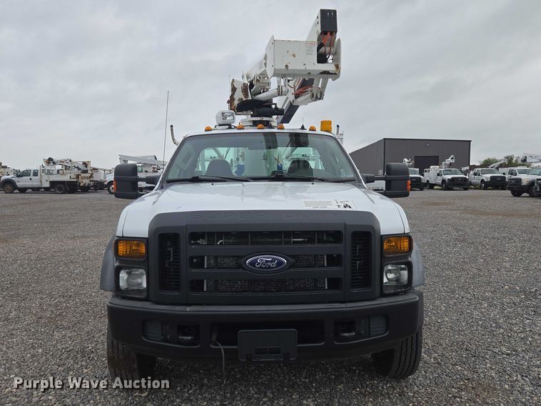 image for item ET5145 2010 Ford F550 Super Duty bucket truck