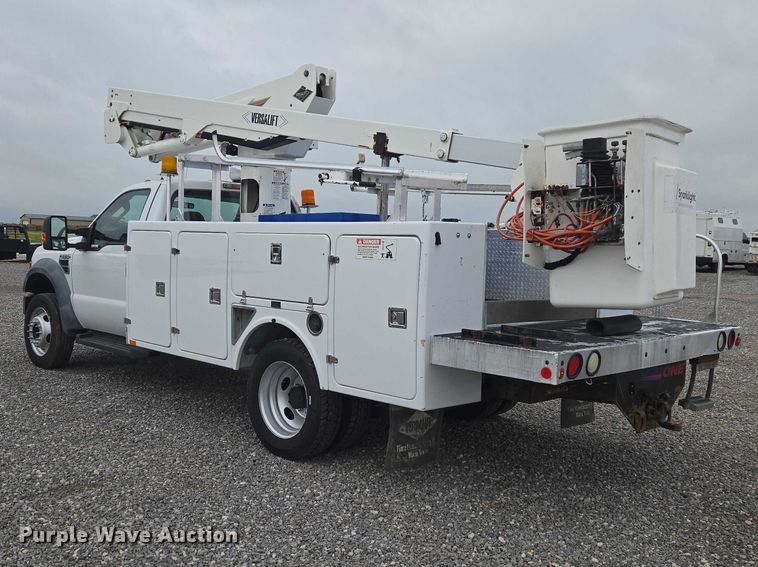 image for item ET5145 2010 Ford F550 Super Duty bucket truck