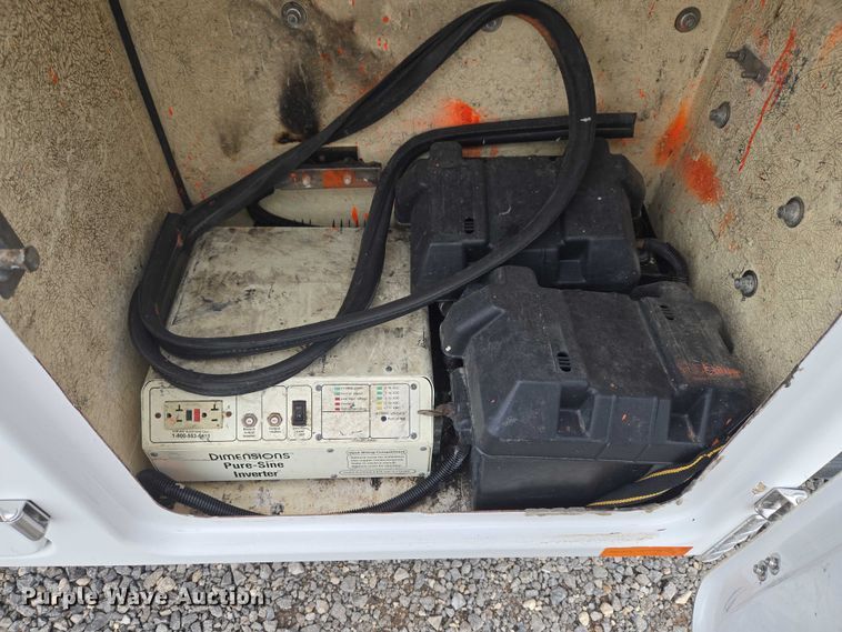 image for item ET5145 2010 Ford F550 Super Duty bucket truck