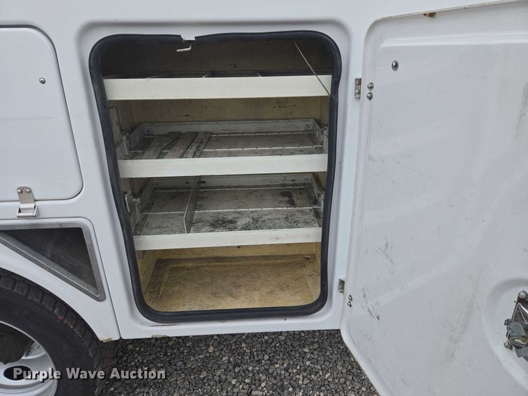 image for item ET5145 2010 Ford F550 Super Duty bucket truck