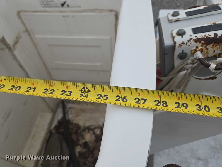 image for item ET5145 2010 Ford F550 Super Duty bucket truck