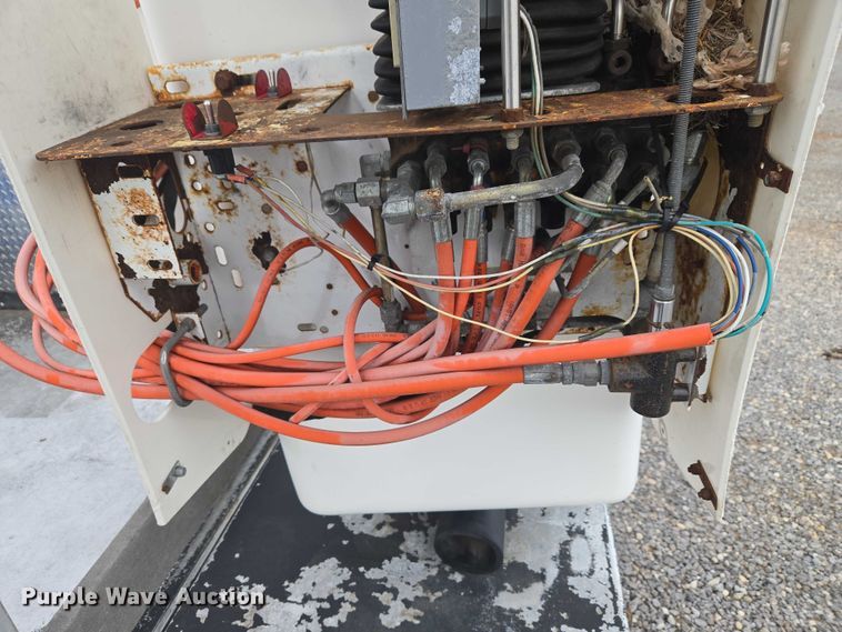 image for item ET5145 2010 Ford F550 Super Duty bucket truck