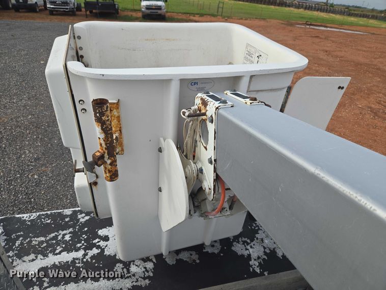 image for item ET5145 2010 Ford F550 Super Duty bucket truck
