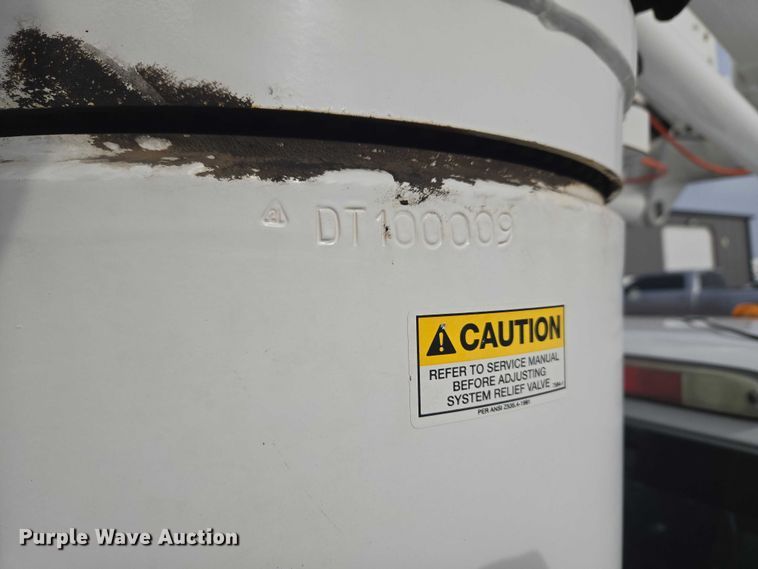 image for item ET5145 2010 Ford F550 Super Duty bucket truck