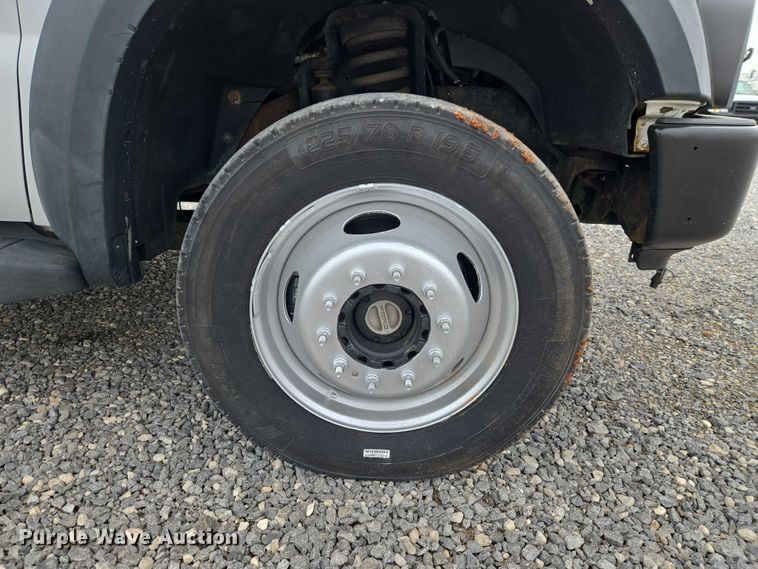 image for item ET5145 2010 Ford F550 Super Duty bucket truck