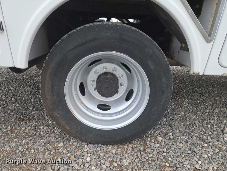 image for item ET5145 2010 Ford F550 Super Duty bucket truck