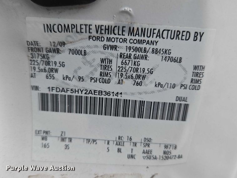 image for item ET5145 2010 Ford F550 Super Duty bucket truck