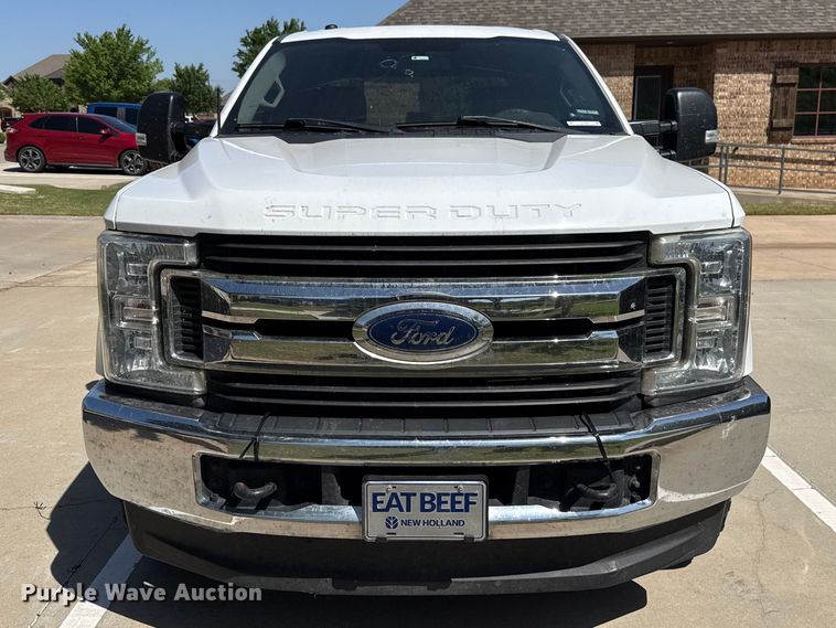 image for item ET6084 2018 Ford F250 Crew Cab pickup truck