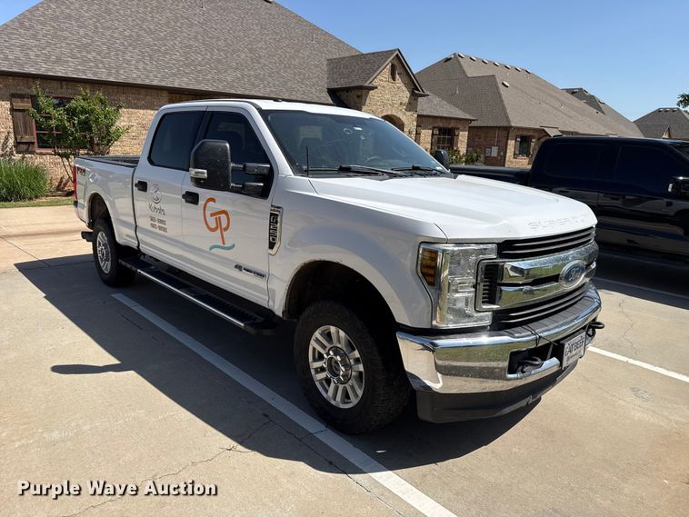 image for item ET6084 2018 Ford F250 Crew Cab pickup truck