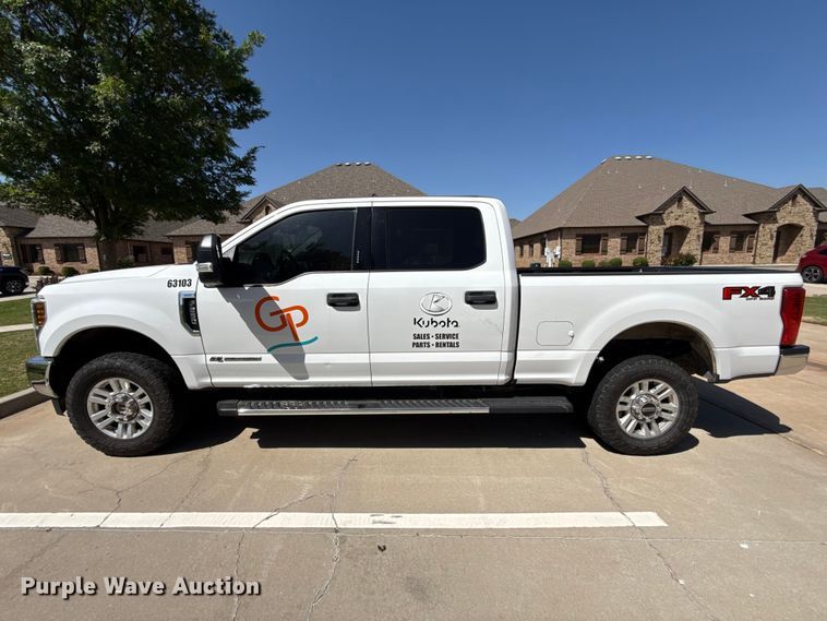 image for item ET6084 2018 Ford F250 Crew Cab pickup truck