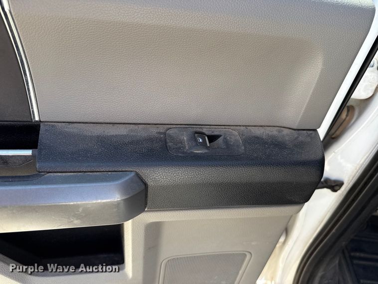image for item ET6084 2018 Ford F250 Crew Cab pickup truck