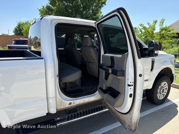 image for item ET6084 2018 Ford F250 Crew Cab pickup truck