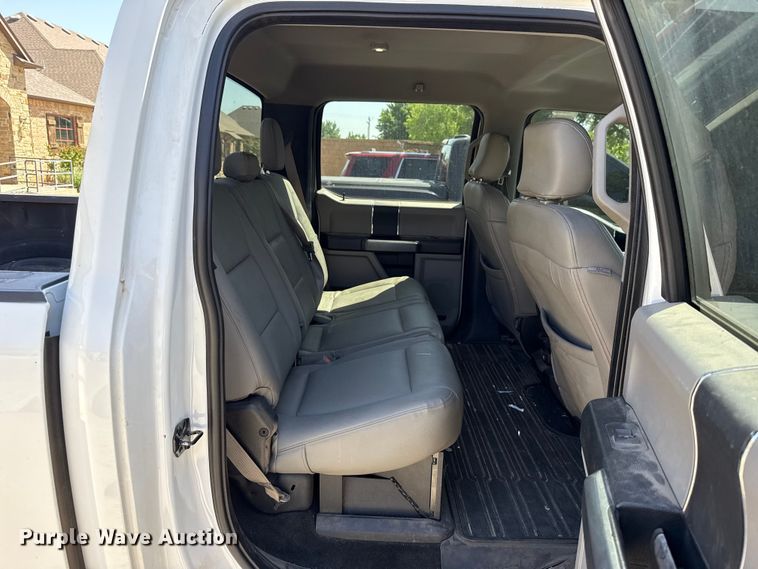 image for item ET6084 2018 Ford F250 Crew Cab pickup truck