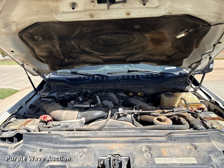 image for item ET6084 2018 Ford F250 Crew Cab pickup truck