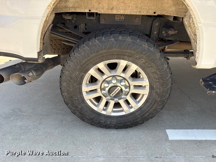 image for item ET6084 2018 Ford F250 Crew Cab pickup truck