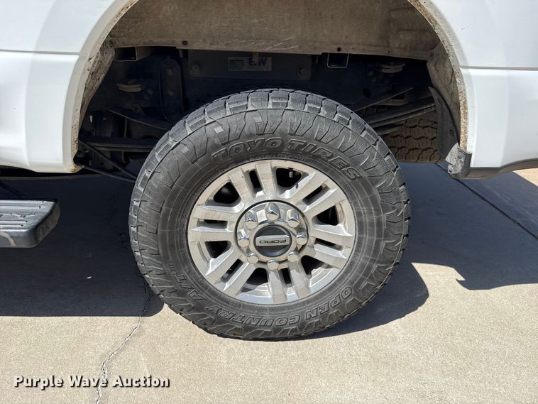 image for item ET6084 2018 Ford F250 Crew Cab pickup truck